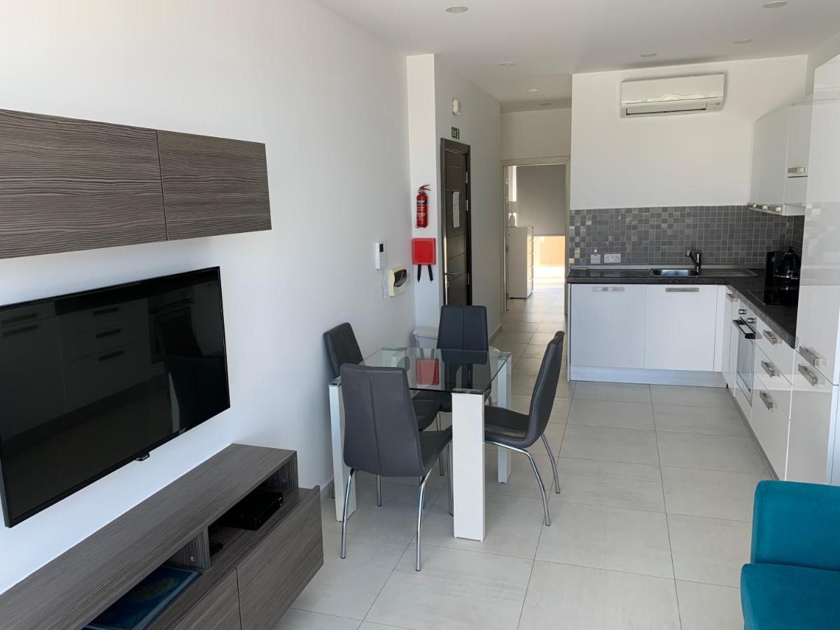 Апартаменты Sea View Penthouse Mellieha Bay Экстерьер фото