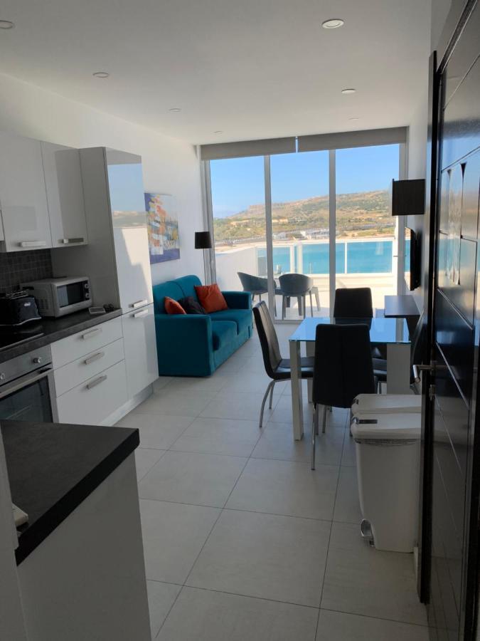Апартаменты Sea View Penthouse Mellieha Bay Экстерьер фото