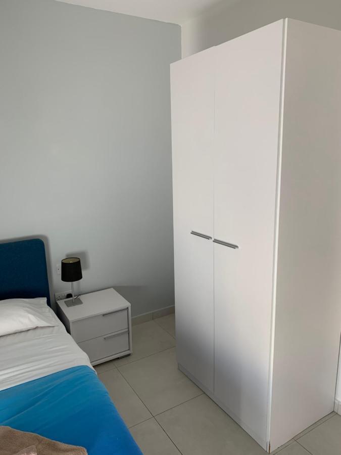 Апартаменты Sea View Penthouse Mellieha Bay Экстерьер фото